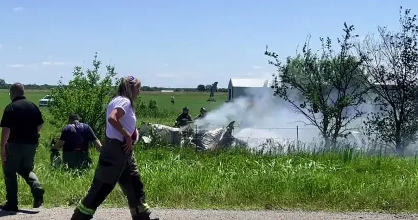 12 people killed in Missouri plane crash, skydiving company says