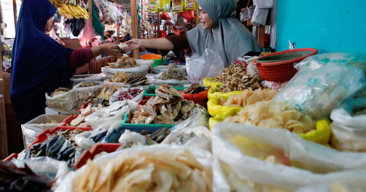Indonesia Feb inflation rate beats view on soaring rice, chilli prices ...