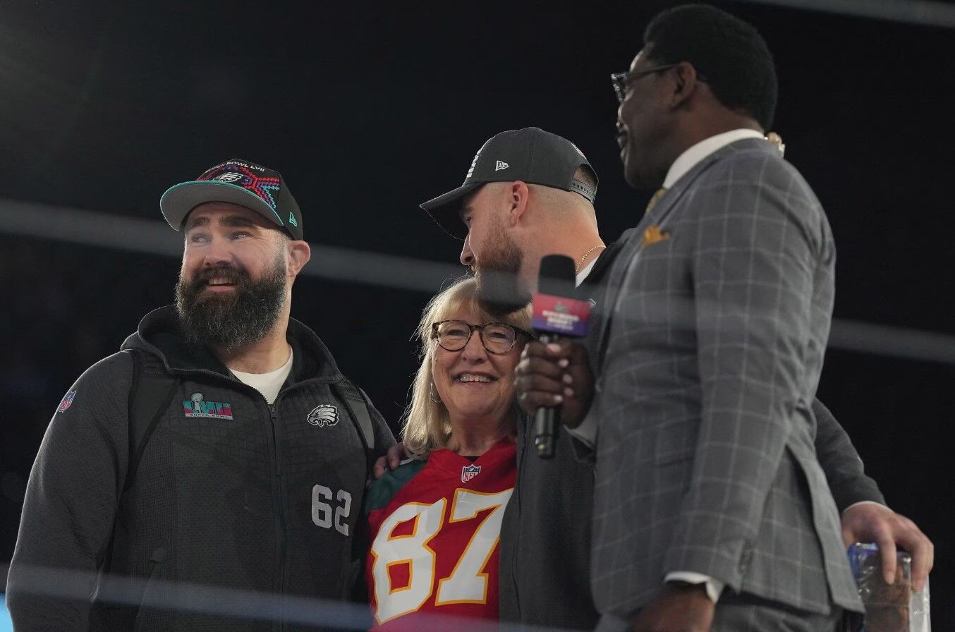 Eagles OL Jason Kelce reacts to Super Bowl clash vs. brother Travis