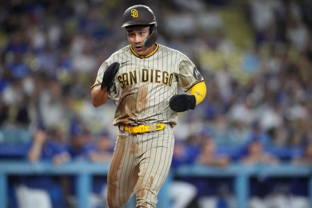 Talkin' Baseball on X: The Padres rookies did a coffee run in