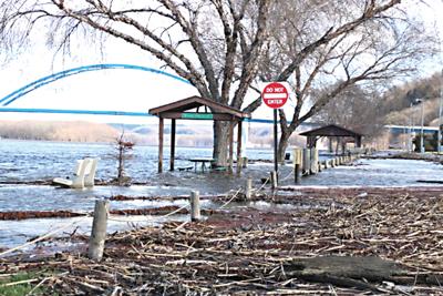 Weekend rainfall impacts Mississippi River flooding