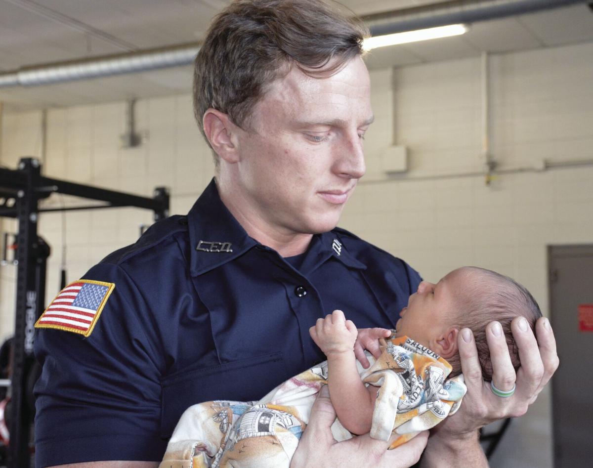 Austin EMTs, firefighters help deliver baby girl