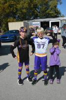 Kearney Homecoming parade rounds up 'the dogs'