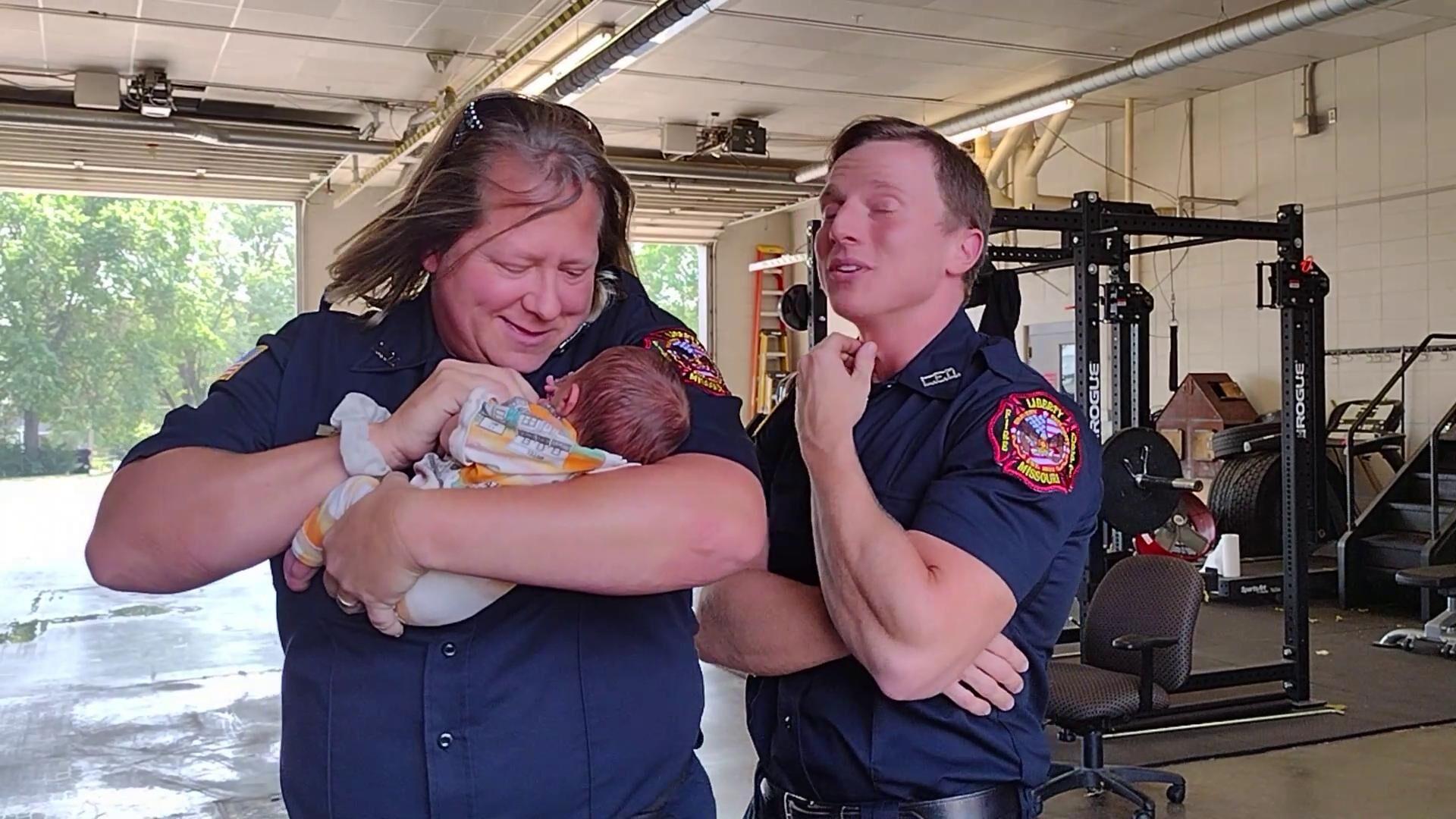 Austin EMTs, firefighters help deliver baby girl