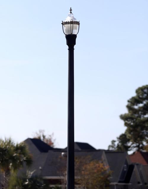 1126 CF light pole_JM03.JPG
