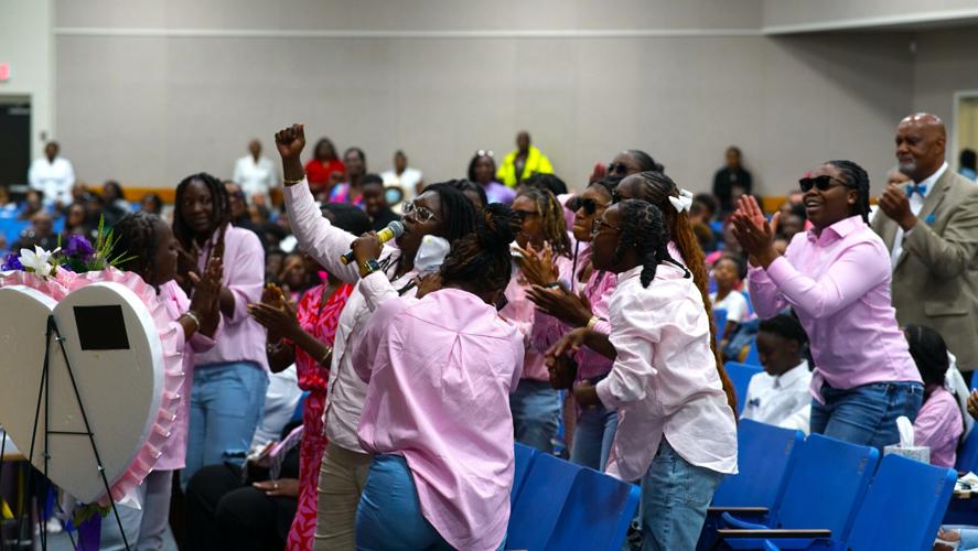Ja'Niya's Team Sings