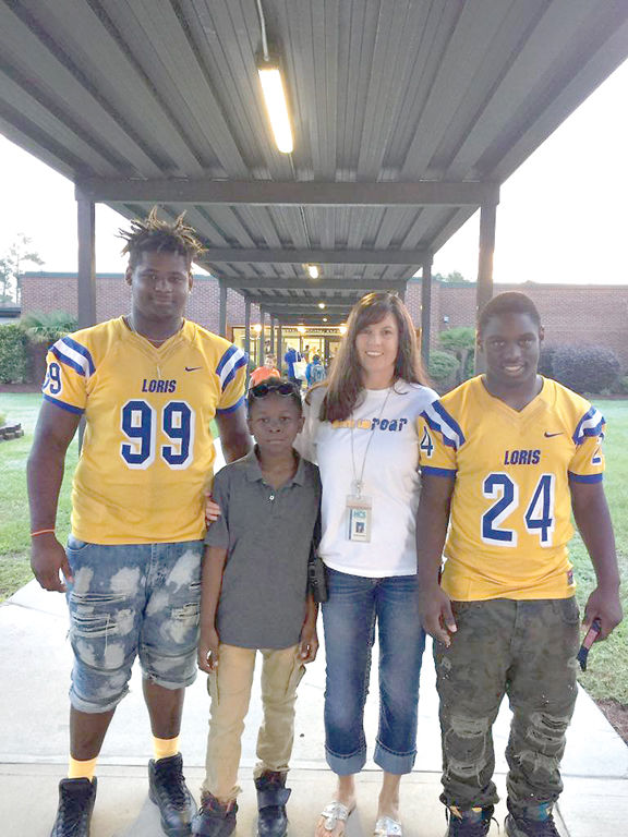 Loris Lions visit Daisy Elementary Sports