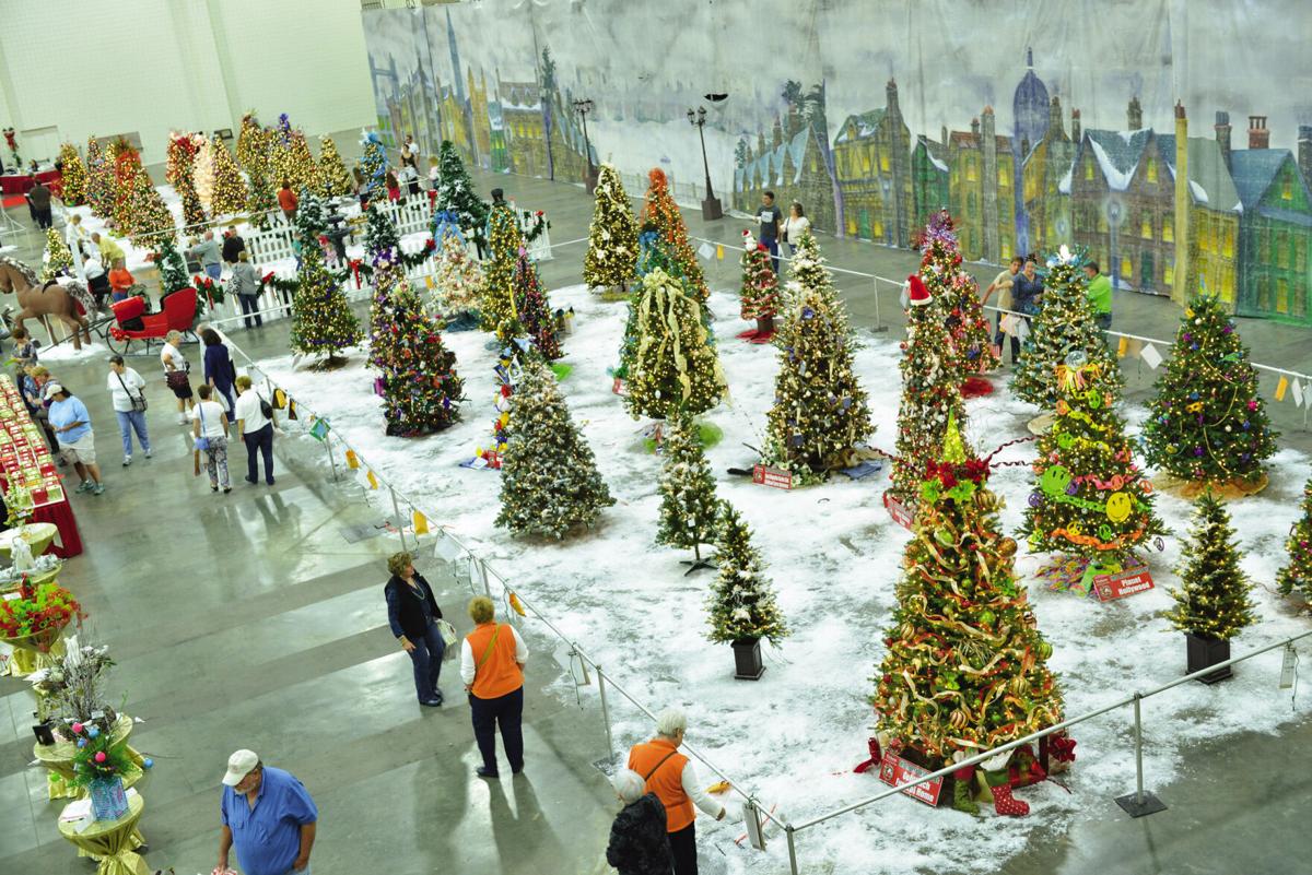 Dickens Christmas Show Festivals Bring Victorian Holiday Experience To Life Visit Myhorrynews Com