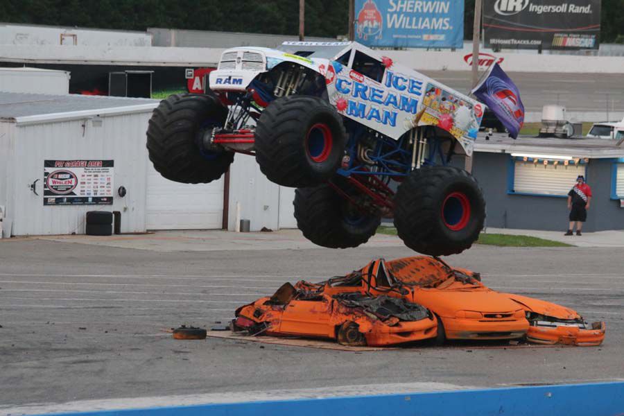 Monster Jam at the Myrtle Beach Speedway | Gallery | myhorrynews.com