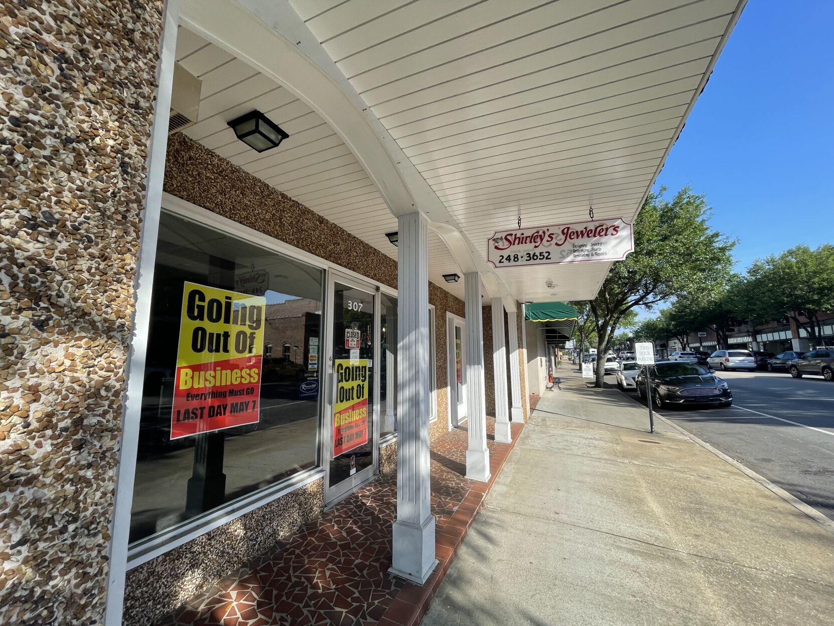 Jewelry store going deals out of business