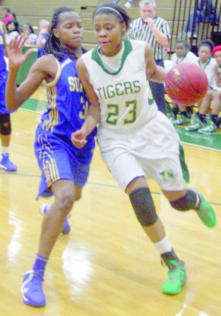 Conway Girls Slip By West Florence Basketball Myhorrynews Com