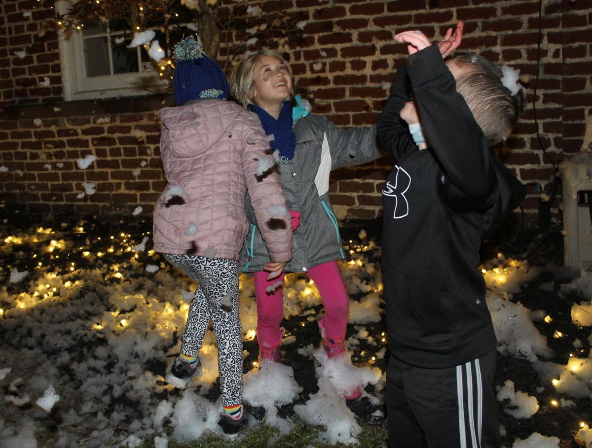 It's snowing