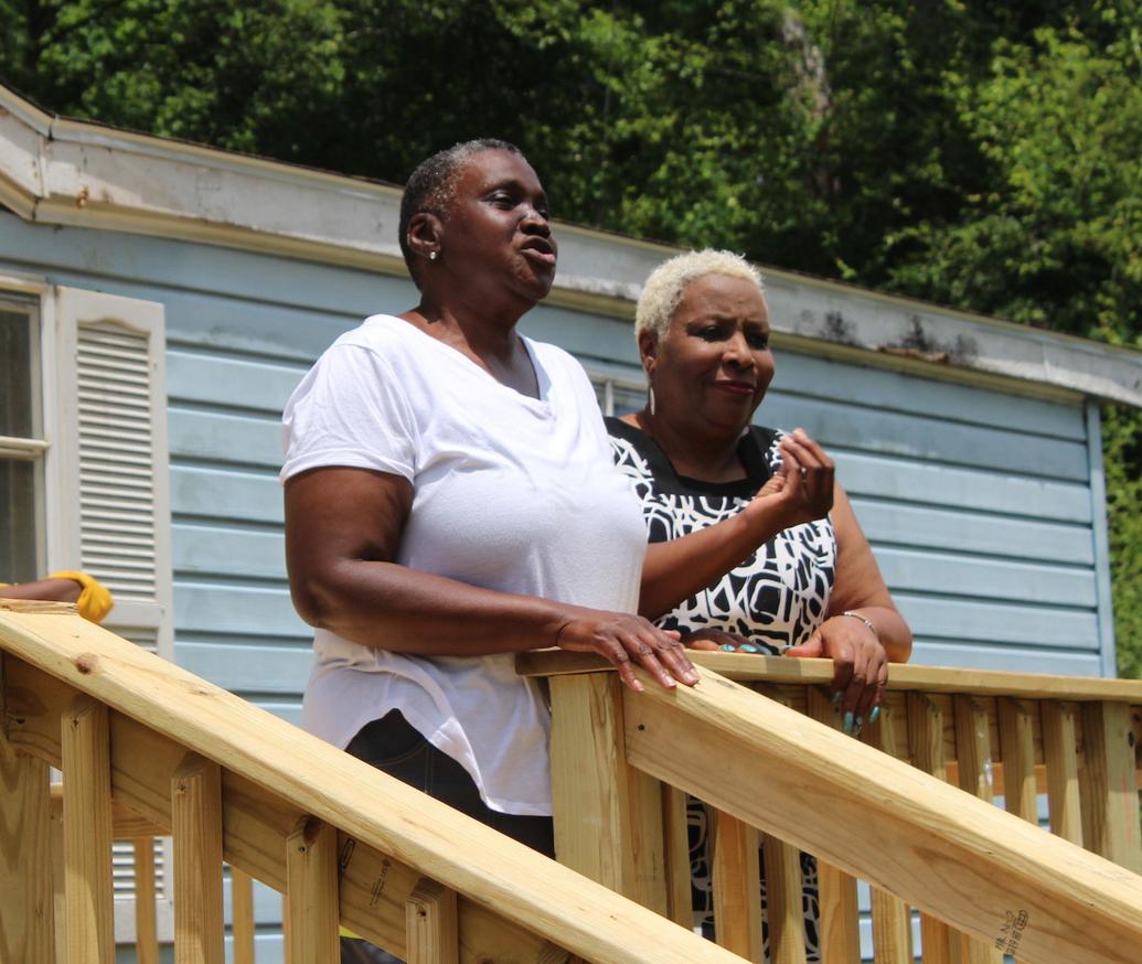 Mennonite Disaster Service helps Bucksport woman pick up