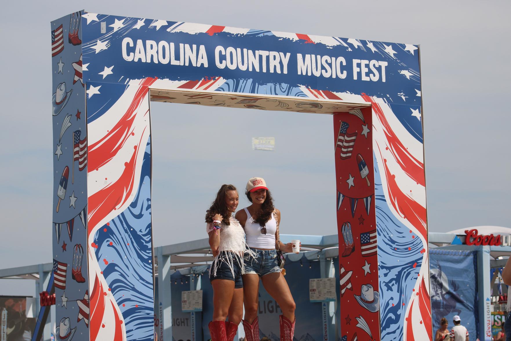 Gallery: Carolina Country Music Fest gets big Saturday crowd | Entertainment | myhorrynews.com Gallery: Carolina Country Music Fest gets big Saturday crowd | Entertainment | myhorrynews.com