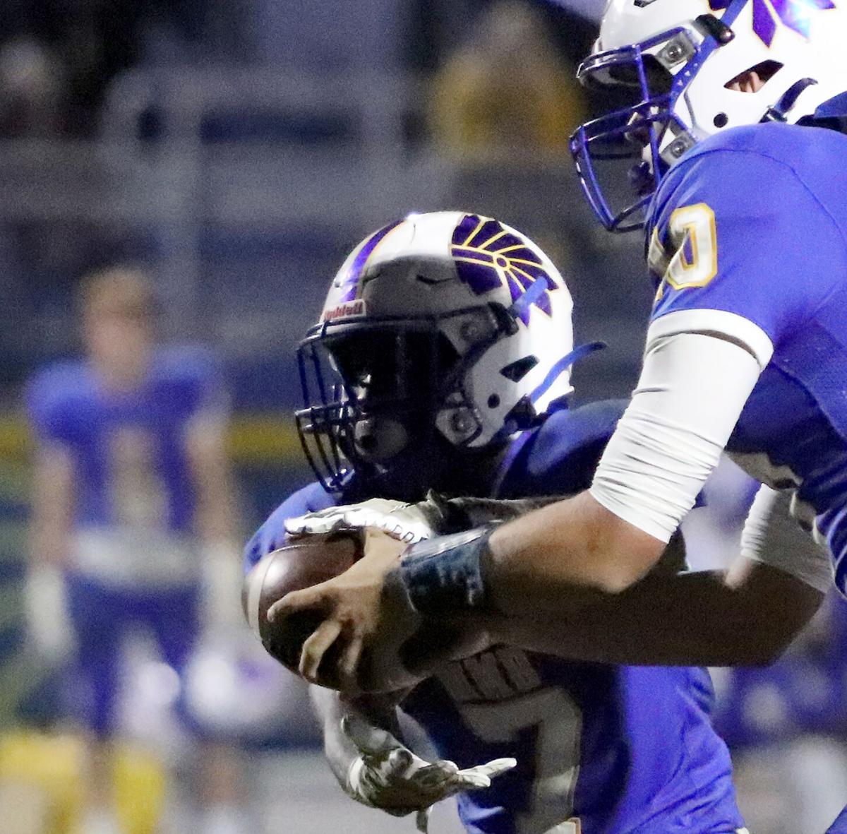1127 NMB MB football_JM05.JPG