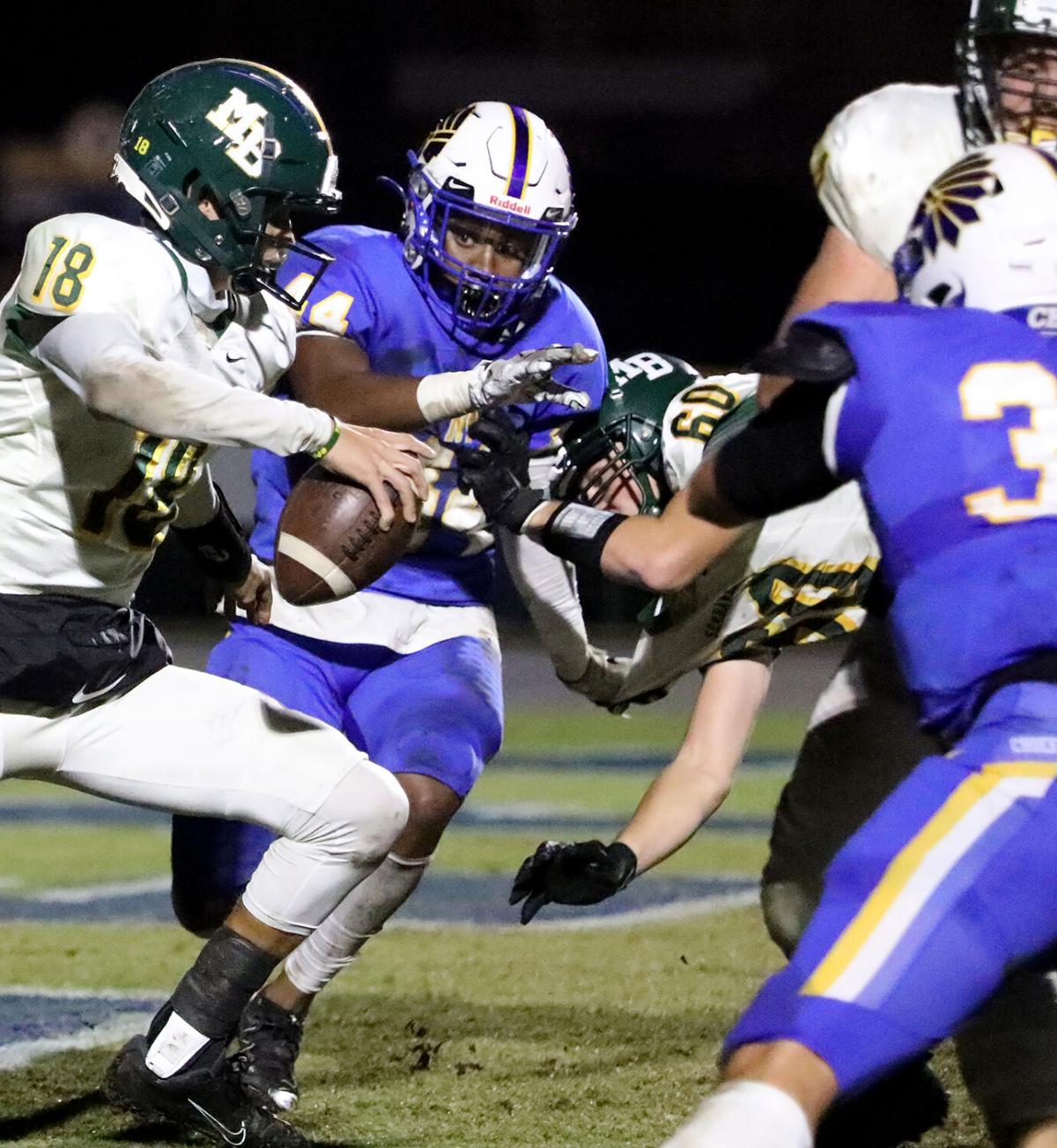 1127 NMB MB football_JM07.JPG