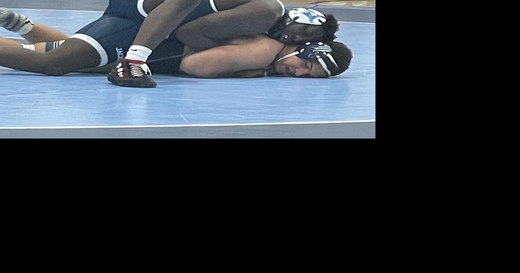 'They don’t know how to quit': Aynor advances to lower state wrestling ...