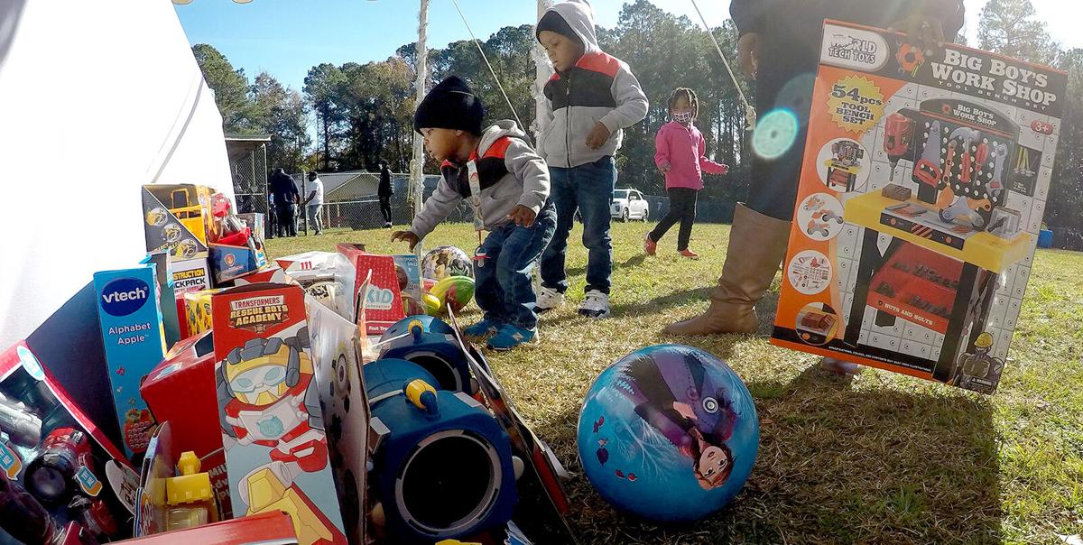 1219 hemingway toy drive_JM02.JPG