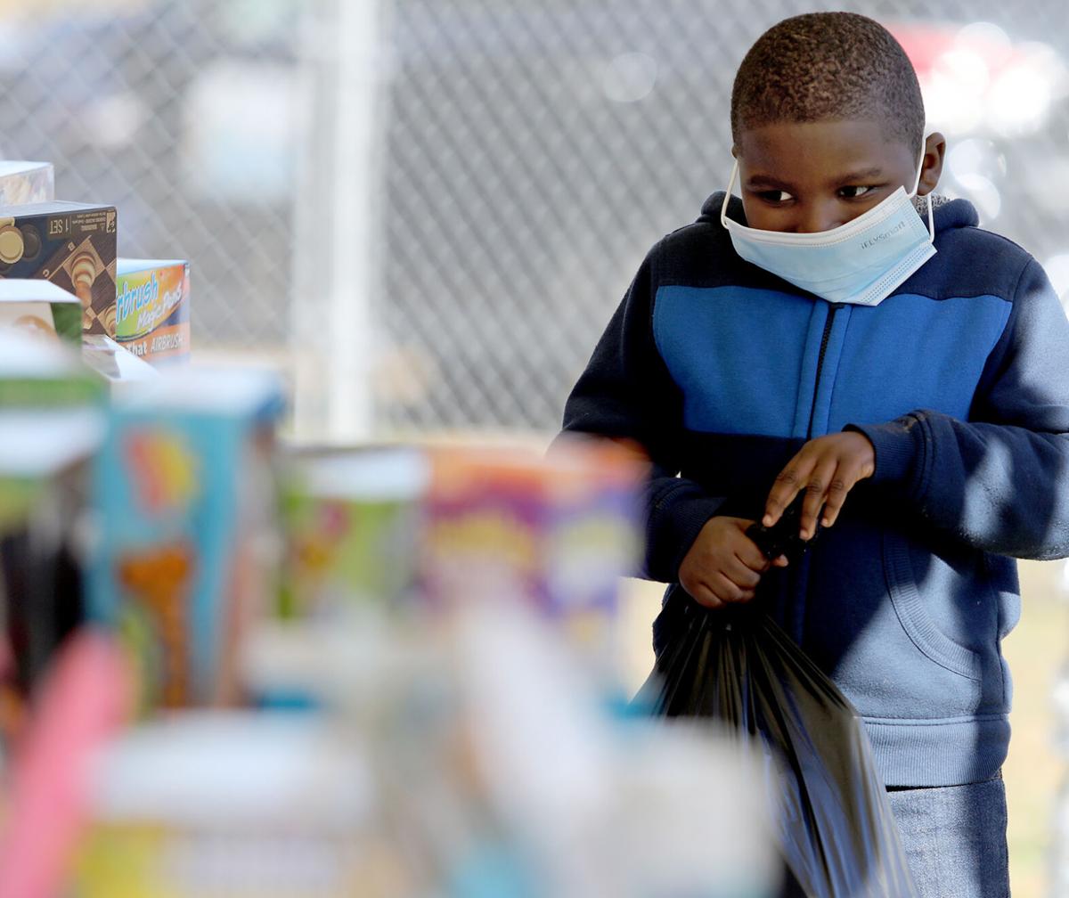 1219 hemingway toy drive_JM04.JPG
