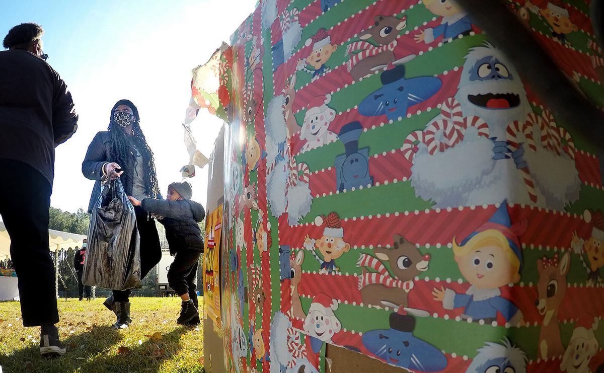 1219 hemingway toy drive_JM09.JPG