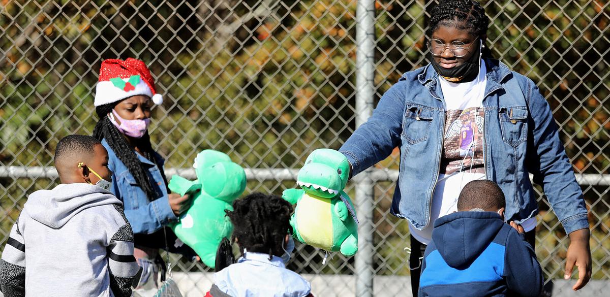 1219 hemingway toy drive_JM11.JPG