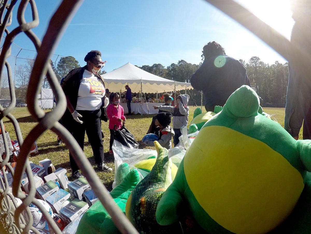 1219 hemingway toy drive_JM13.JPG
