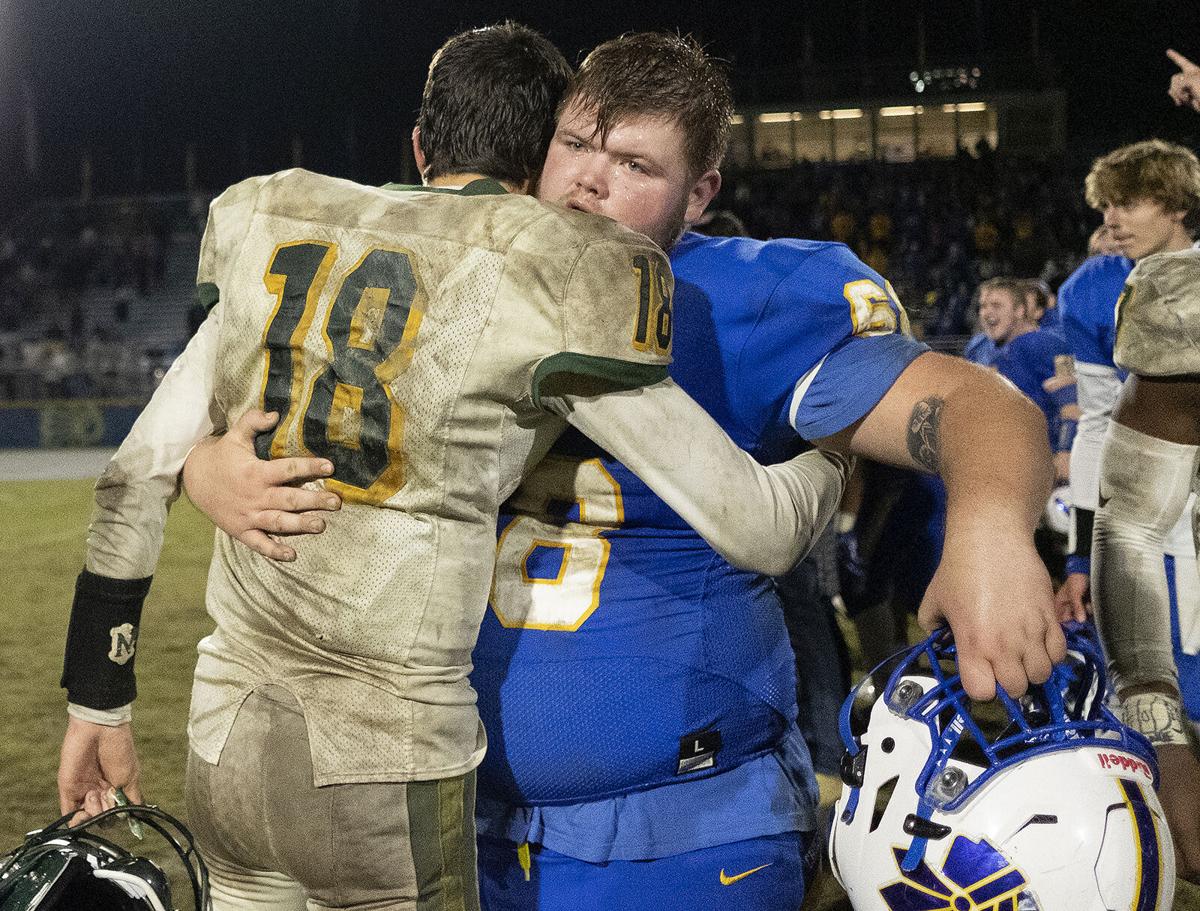 1127 NMB MB football_JM32.JPG