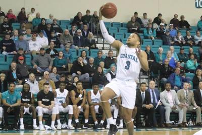 Coastal Men S Basketball Team Hopes To Return To Ncaa Tournament College Myhorrynews Com