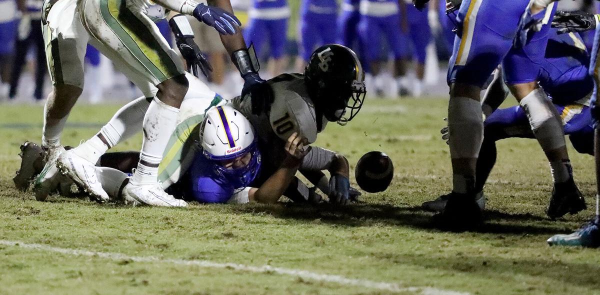 1127 NMB MB football_JM39.JPG