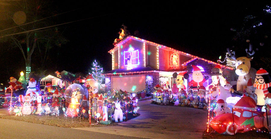 Christmas Lights Myrtle Beach Sc 2022 Thousands Of Holiday Lights Celebrate 'It's A Wonderful Life In Surfside  Beach' | Surfside Beach | Myhorrynews.com