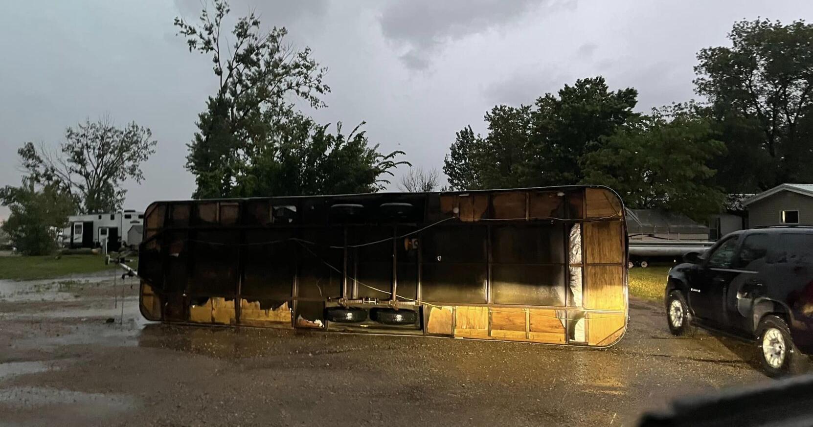 Severe Weather causes multiple campers to blow over at Lake Poinsett - Vimarsana News