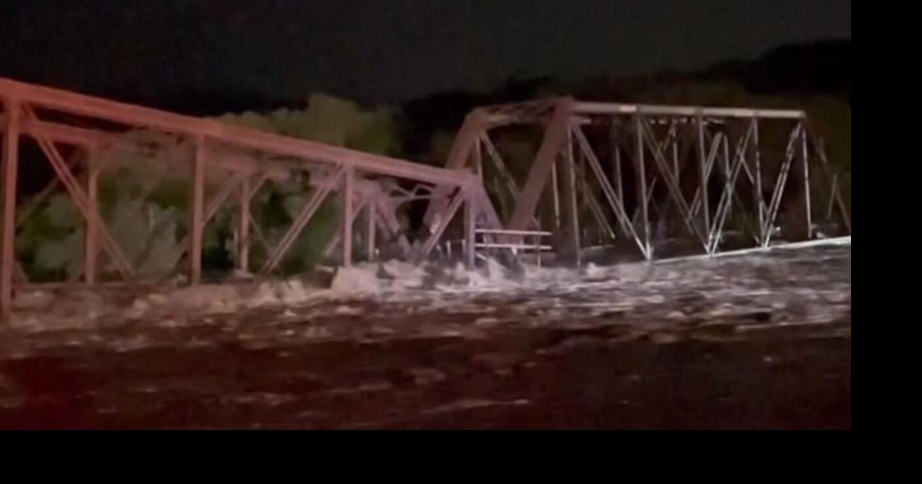 Train bridge collapses in North Sioux City, IA | State News | mykxlg.com