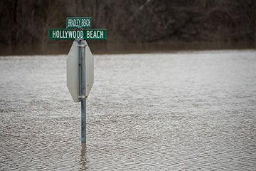 Flooding at Bradley Beach and Hollywood Beach roads in Arnold