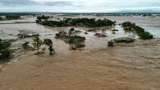 Typhoon Fung-wong: Dams burst in the Philippines, flooding whole towns