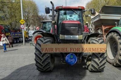 Farmers and hauliers protesting rising fuel prices have blocked Dublin city centre for four days