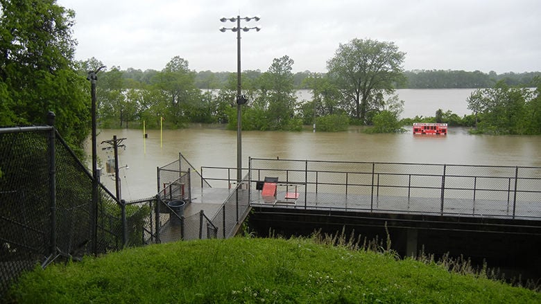 Crystal City flooding 12