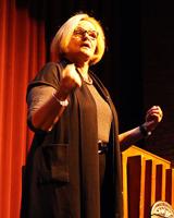 McCaskill stops in Hillsboro for Town Hall meeting