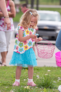 Windsor Baptist Easter Egg hunt draws 100 children 