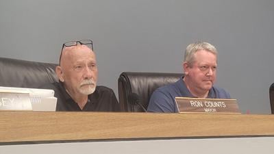 Arnold Mayor Ron Counts, left, and City Administrator Bryan Richison at the Sept. 5 City Council meeting in City Hall.