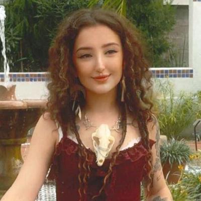 L’Hote, Brianna