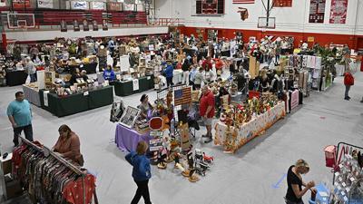 The annual Fox High School Fall Craft Fair filled the high school gymnasium.
