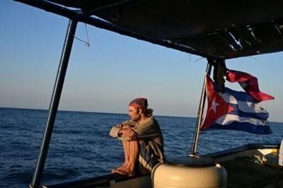The Maguro shrimp fishing boat docked in Havana three days later than hoped after battling strong winds, currents and a pesky battery