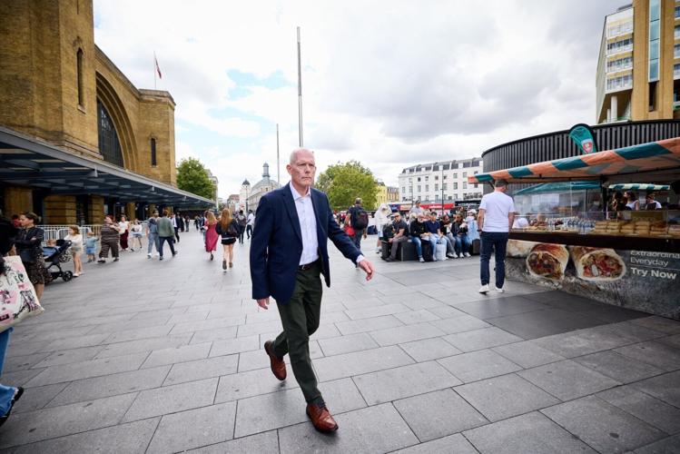 Former MI6 intelligence officer was recruited by a uni professor and had 14 aliases