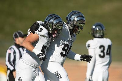 Rob Turner, Isaiah Desmarais