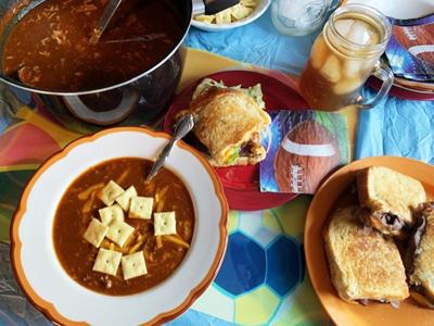 Meaty Cheesy Chili, Roast Beef and Cheddar Sandwiches