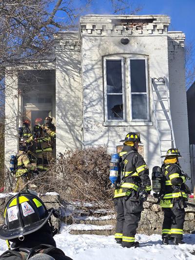 Fire destroys vacant house in De Soto, cause under investigation