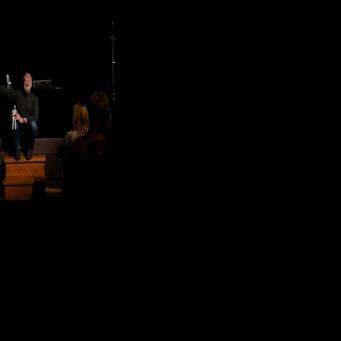 Ukraine veteran stages puppet shows to honour killed soldiers