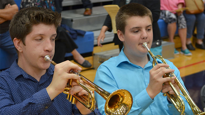 Festus High band entertains at graduation | Featured | myleaderpaper.com