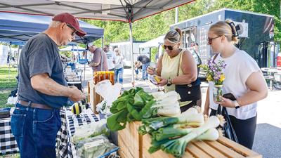 During a national foodborne illness outbreak, purchasing produce at a local farmer’s market can be a good alternative to purchasing in grocery stores, as locally grown foods are typically not affected.