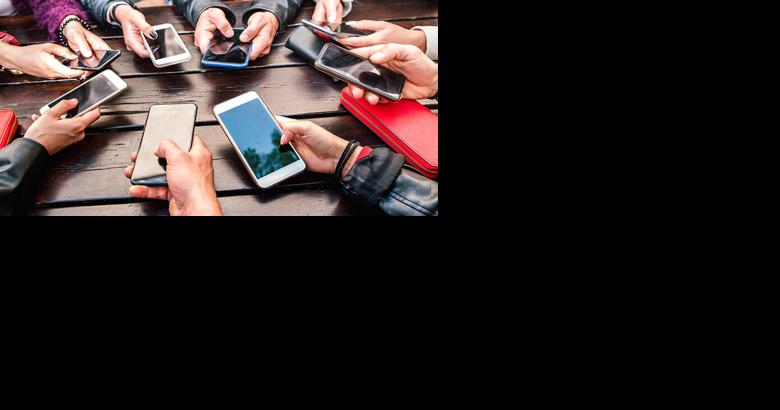 County schools have different methods of keeping cell phone use out of classes - Vimarsana News